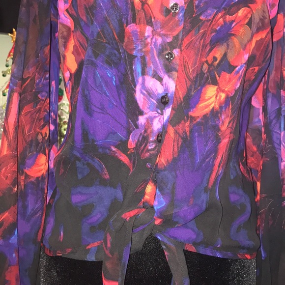 Bebe open shoulder button down longsleeve tie top - Picture 2 of 4